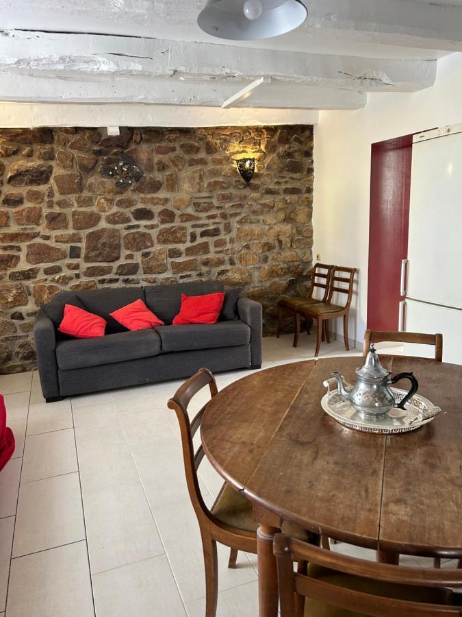 Gite Independant En Duplex Proche Mer Cote De Granit Rose Pleubian Exteriör bild