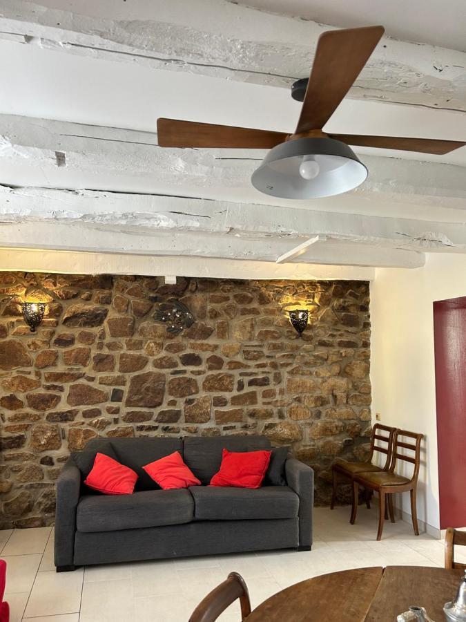 Gite Independant En Duplex Proche Mer Cote De Granit Rose Pleubian Exteriör bild