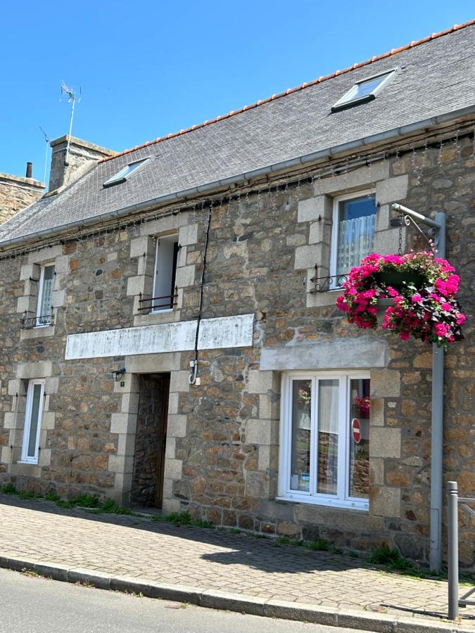 Gite Independant En Duplex Proche Mer Cote De Granit Rose Pleubian Exteriör bild